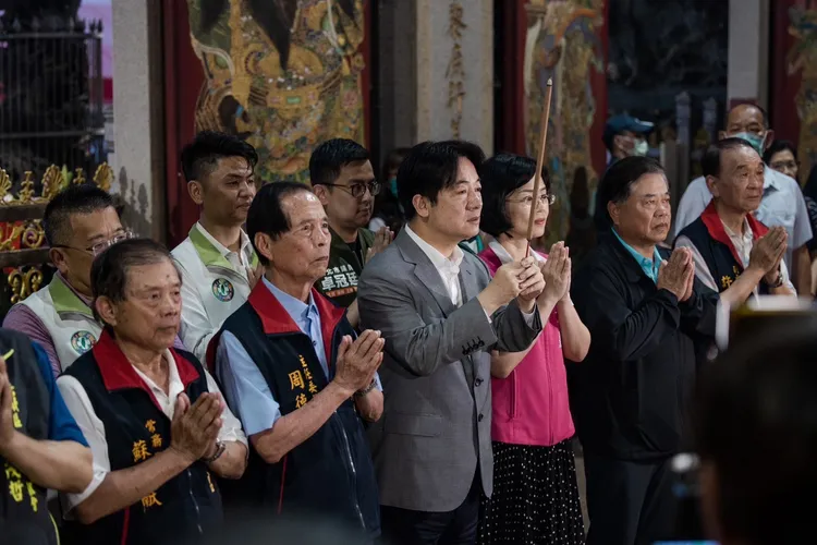 賴清德說，會以公益精神服務社會。民進黨提供