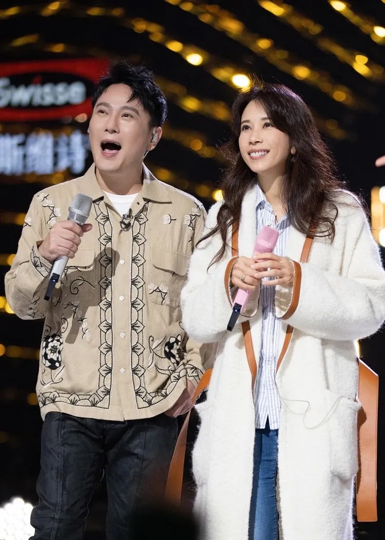 莫文蔚替張信哲戰隊搶下高分。