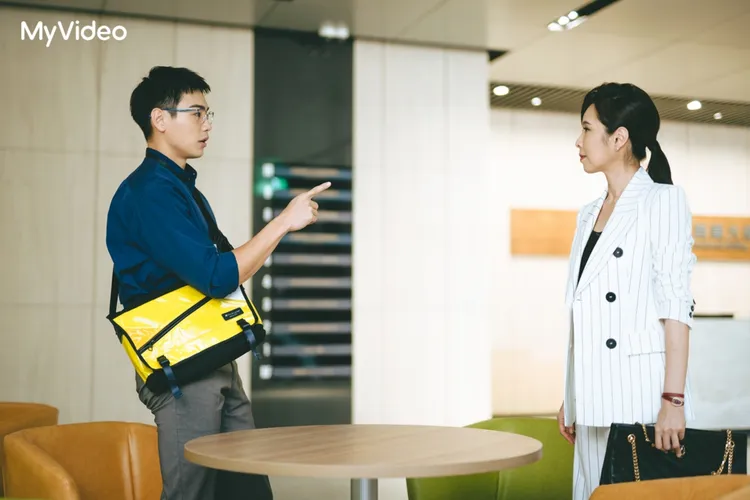 天心（右）讚禾浩辰酒窩很可愛 。MyVideo提供