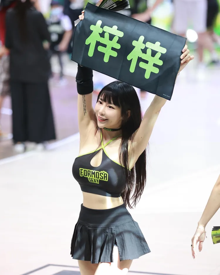 梓梓有第一美胸之稱。翻攝自梓梓臉書