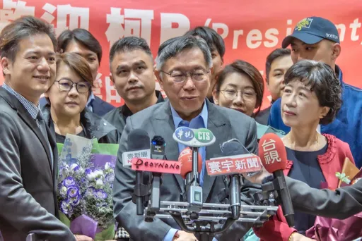 反擊前幕僚抹黑柯文哲 恩將仇報?陳佩琪曬單據「攝影器材我贊助20萬」