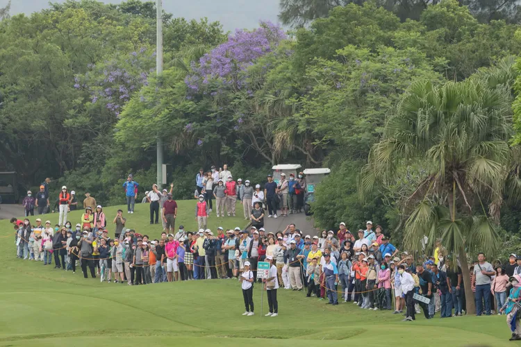 「2023中國信託女子公開賽－JLPGA巡迴特別錦標賽」今日進場觀賽高達4986人次，3日合計8045人次進場創新高。   中國信託銀行提供