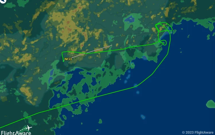 JX800航班2次降落成田機場失敗後，轉降名古屋機場。翻攝FlightAware