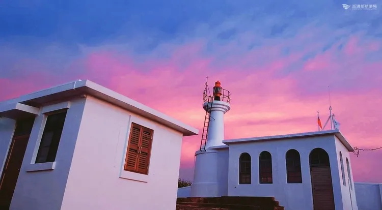 七美嶼燈塔在5月24日和25日的上午9時至晚間6時限定開放。翻攝 航港局臉書