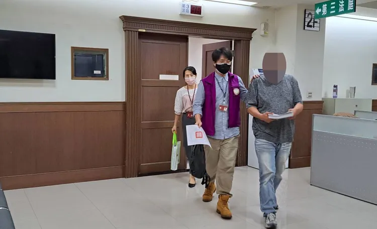 方姓男子積欠519萬餘元稅款又隱匿財產，被法官裁定管收3個月。行政執行署新北分署提供