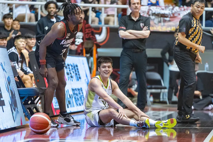 林俊吉(右)。PLG