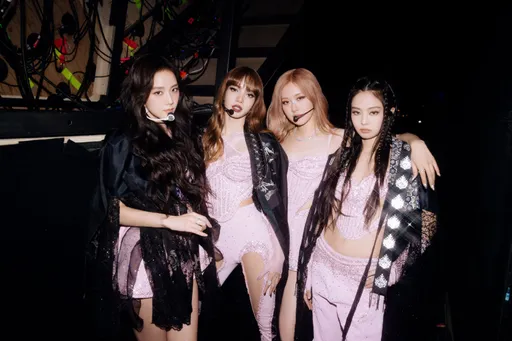 BLACKPINK没写「Chinese」挨批辱华后急改字 但还是不写Chinese