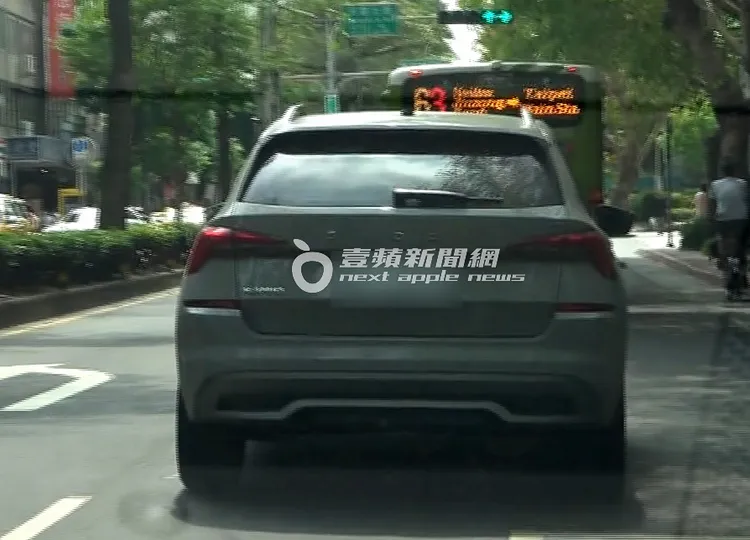 簡廷芮開著90萬起的Skoda Kamiq一路當乖寶寶。特勤中心攝