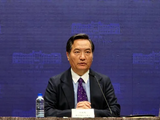 陳耀祥缺席立院只為親審鏡電視!藍委怒衝NCC阻止 遭行政院嚴正譴責