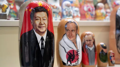 戳中痛點！馬克宏稱俄羅斯淪中國附庸　俄官員氣急敗壞抨擊