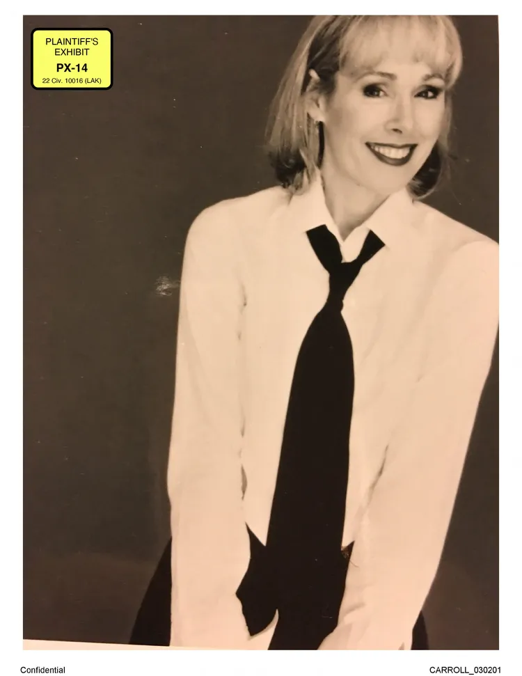 卡洛爾年輕時期的照片。路透社