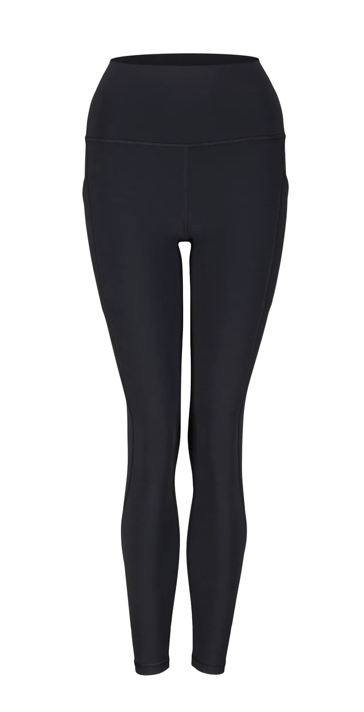 Align緊身瑜伽褲並附有口袋設計，4480元。品牌提供