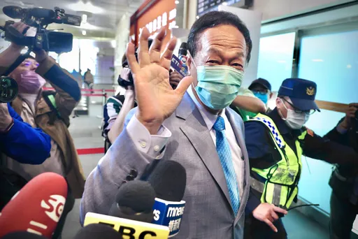 阿銘重開擋BNT戰場　衛福部怒了！揭露採購契約「這資訊」