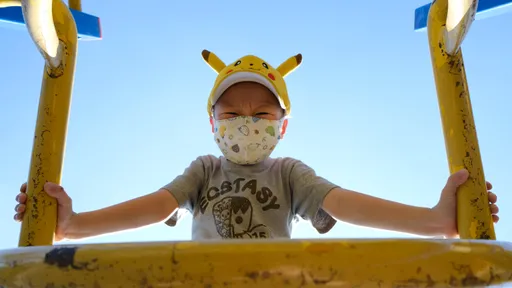 保母超好賺?他怒吼:時薪竟316元太坑人 網揪貓膩轟:吃米不知米價