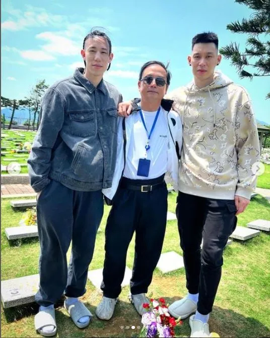 林書豪前往幕園探望奶奶。   翻攝jlin7 IG