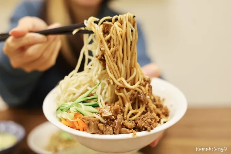 經典炸醬涼麵。哈姆湘的部落格提供