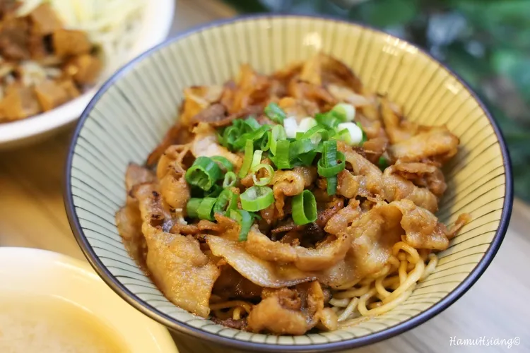 炙火燒肉麵。哈姆湘的部落格提供