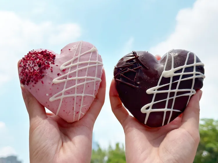 Mister Donut兩款愛心甜甜圈，限期開賣。業者提供