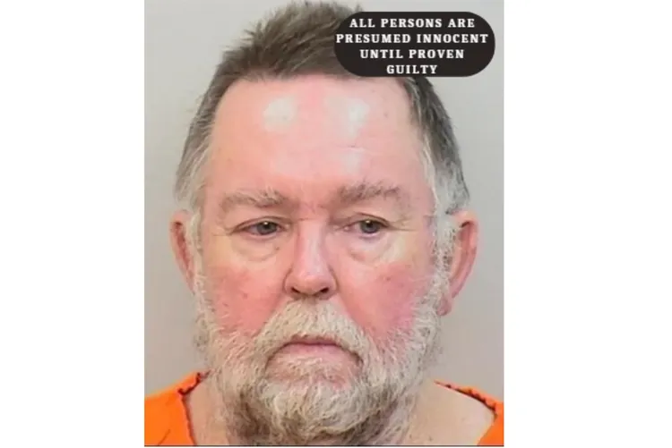 警方公布杜爾被捕之後的口卡照。美聯社