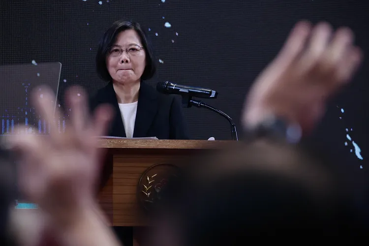媒體現場連番提問。林林攝