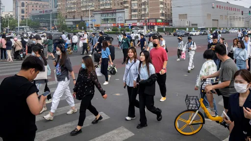 中國青年失業率高 畢業生投逾百封履歷求職無果