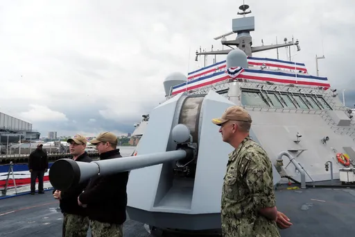 美軍最新近岸作戰艦亮相　宛如小型棒球殿堂