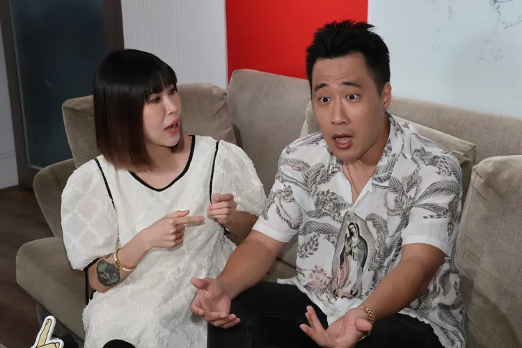 余祥銓（右）和柔柔常鬥嘴互動有趣。鄭孟晃攝