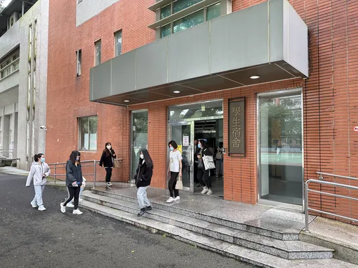獨家|屁股很翹喔!醒吾科大女宿夜驚魂 4小時3怪男闖入騷擾