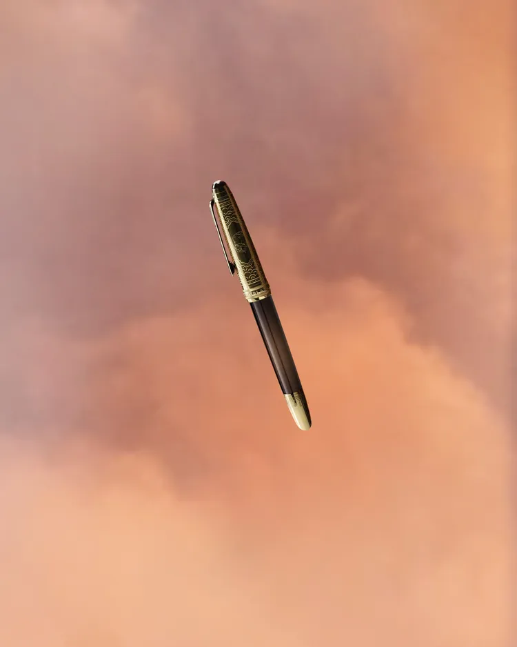 大師傑作系列「環遊世界80天」Doué Classique款鋼筆，4萬9700元。品牌提供