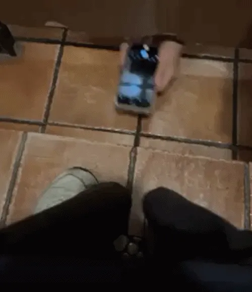 上廁所被小學生偷拍!阿嬤一句話讓她傻眼:這麼簡單合理化?