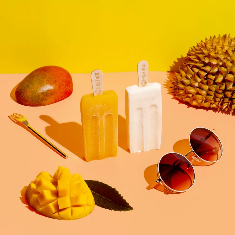 枝仔冰城「榴芒」銷售雙冠王「金果榴槤雪糕」及「愛文芒果冰棒」6/2至6/15祭出優惠嘗鮮價。業者提供