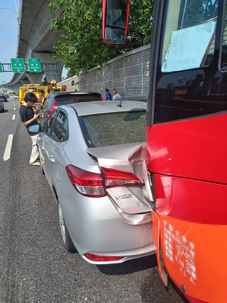 現場追撞。國道警方提供