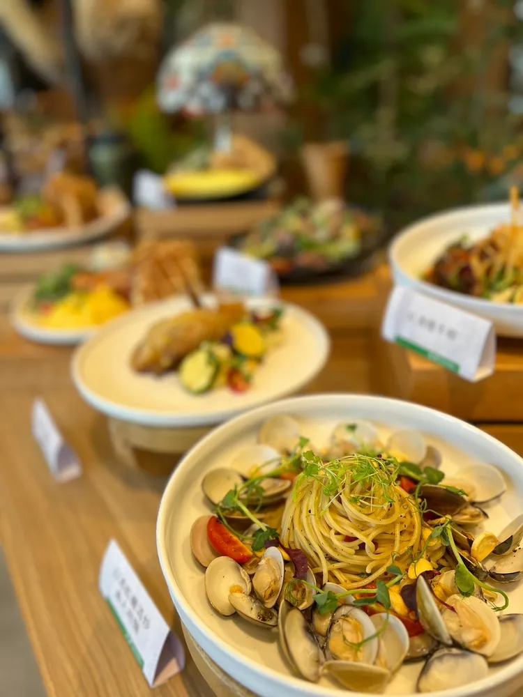 享得道Hotel推出下午茶吃到飽，提供甜鹹品項超過30道。享得道提供