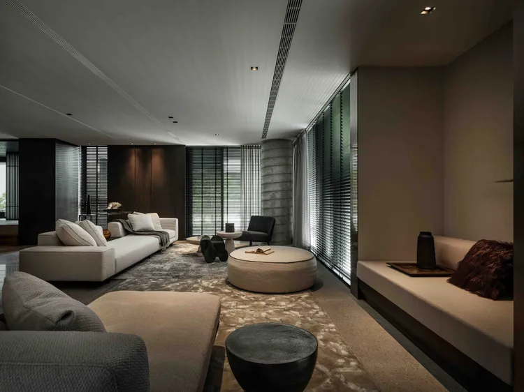 精裝屋的裝潢設計為羅耕甫規劃，打造極簡風格。羅耕甫提供