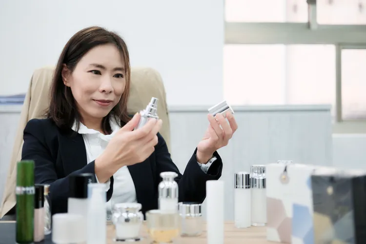 Amanda堅持開發保養品要除去任何會引起敏感的成分。陳志淵攝