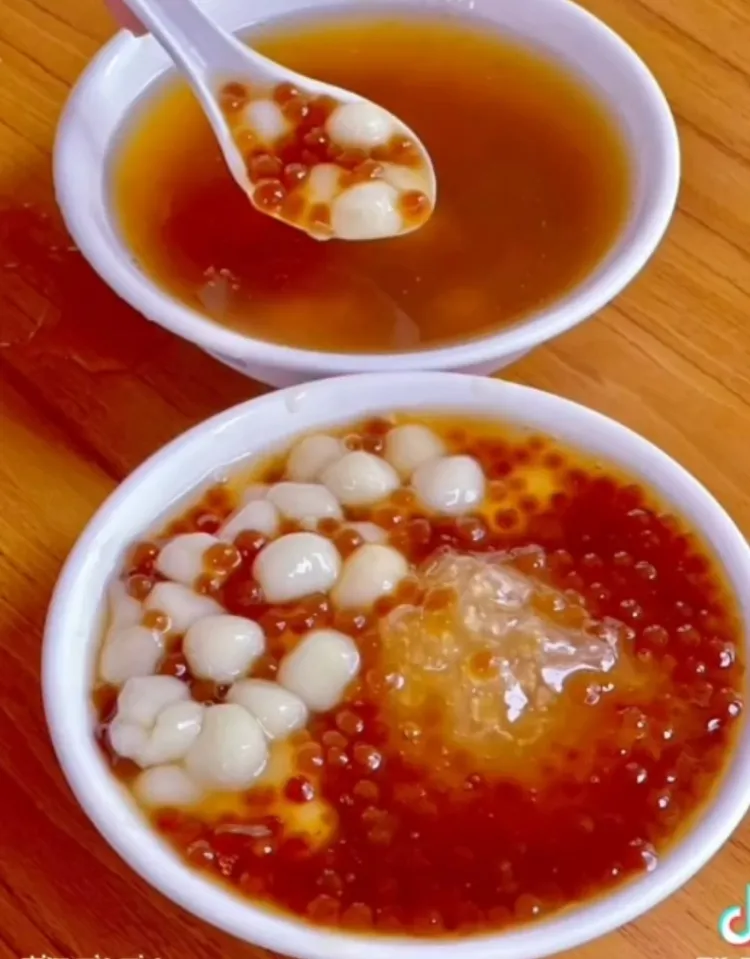 位在高雄三民區，嘉鄉味鄧家粉圓冰。TikTok@roseforever1 提供
