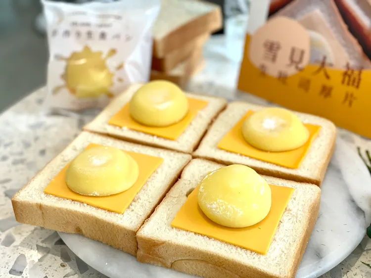 「雪見大福生吐司厚片」入口爆漿的雪見大福冰淇淋太銷魂。曾仲葳攝