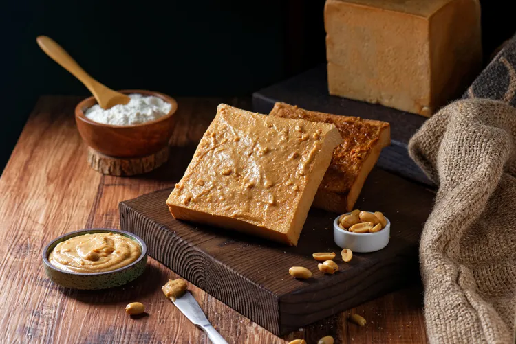 經典熱銷新福源花生生吐司厚片45元。業者提供