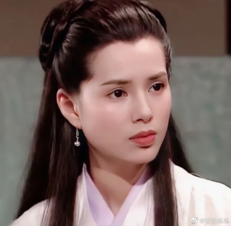 李若彤是許多男性心中的一代女神。翻攝微博