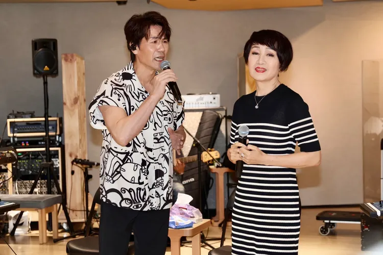 林淑容（右）和羅時豐經典重現。彭欣偉攝