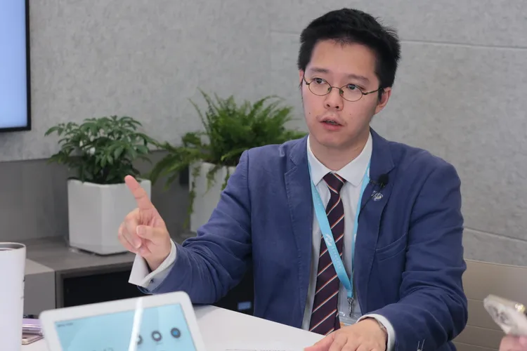 趙式隆認為，執掌資訊局，感覺就像是「當廟公」。彭欣偉攝