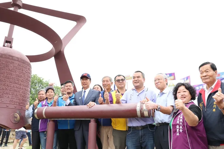 郭台銘赴金門展現高人氣。郭辦提供