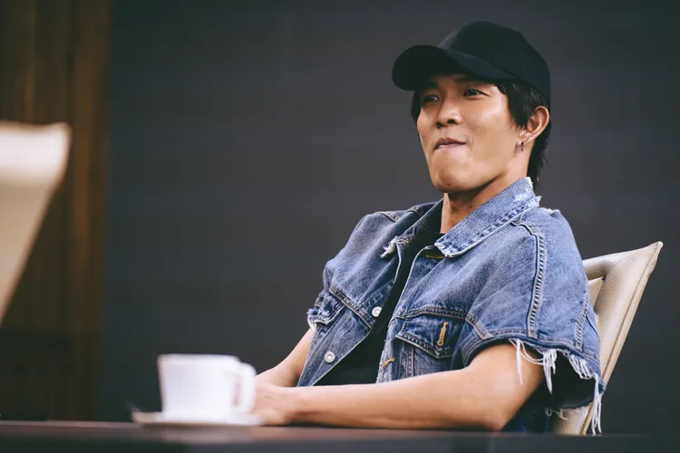 黃尚禾劇中的流氓角色，與他過往詮釋的幫派人物最大的不同點，這次很幼稚。八大提供