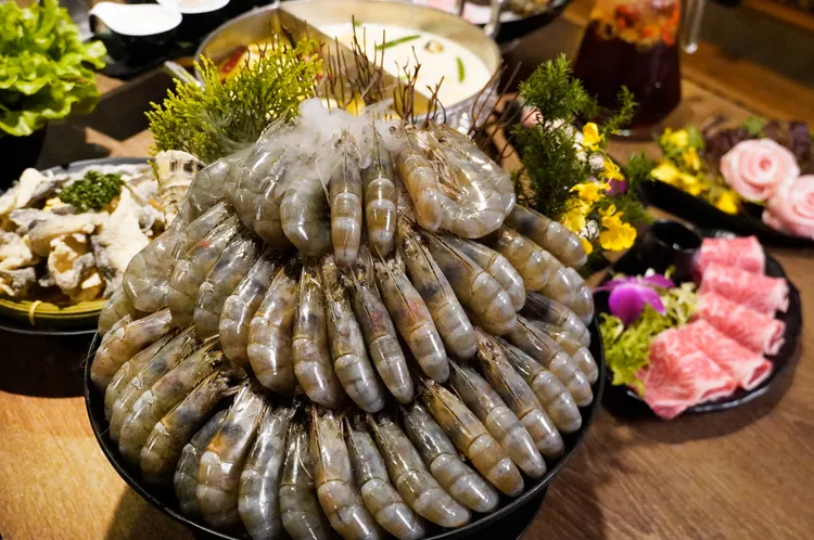 身分證後5碼數字相加，即可免費獲贈相同數量的「阿拉伯頂級藍鑽蝦」。業者提供