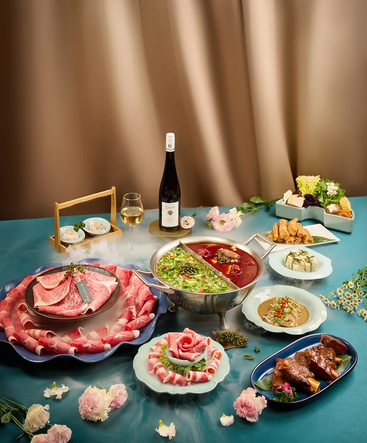 青花驕期間限定花漾驕寵宴，打造麻辣鍋餐酒體驗。業者提供