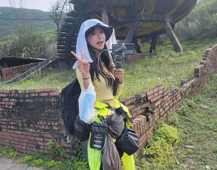 企鵝妹徒步環島引起全台矚目。翻攝自企鵝妹IG