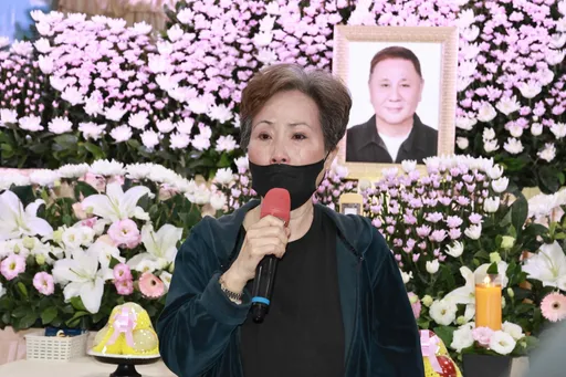 宗華妻泣別摯愛慟喊「思念永存心中」 方馨回憶乾爹狂NG揪買醉