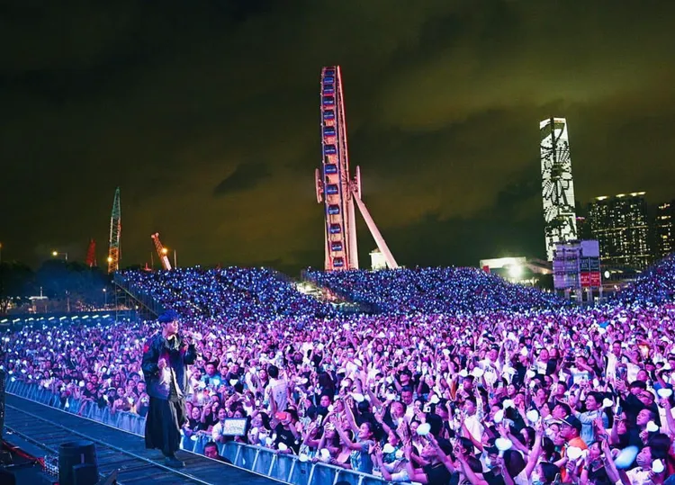 周周董香港演唱會的場面壯觀。翻攝本人ＩＧ

