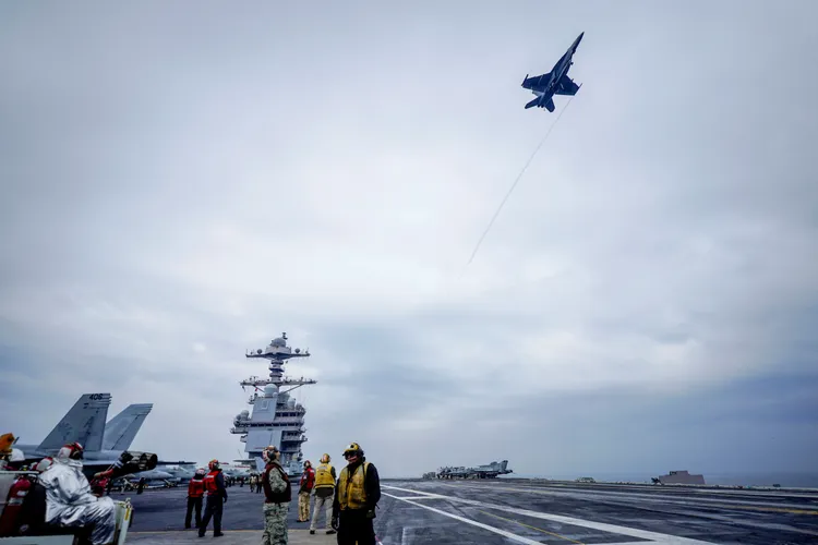 福特號可以搭載90架戰機和直升機。路透社