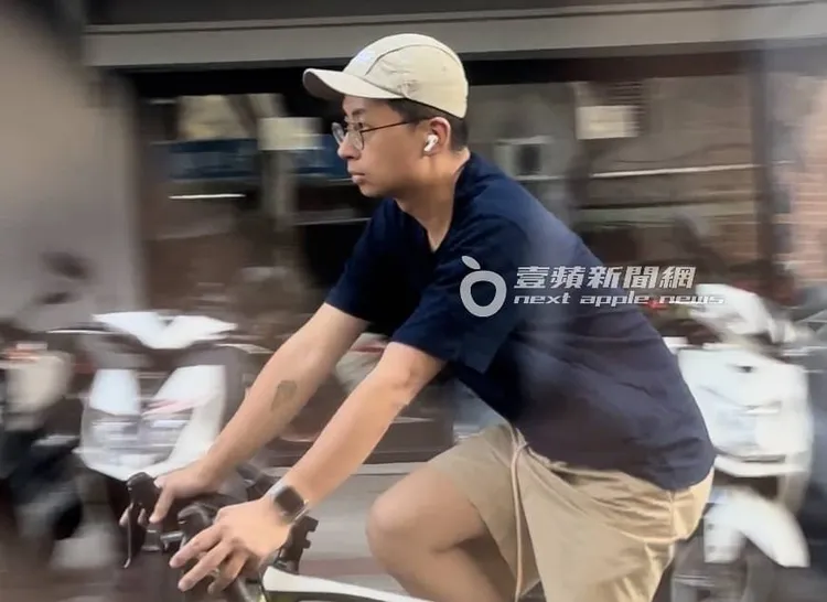 呱吉看似心事重重。特勤中心攝